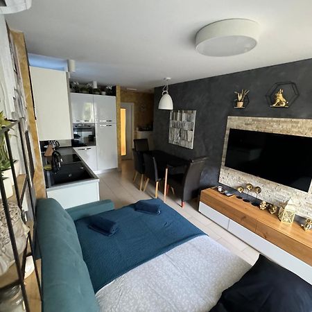 Apartment Astra With Private Parking Split Exterior photo