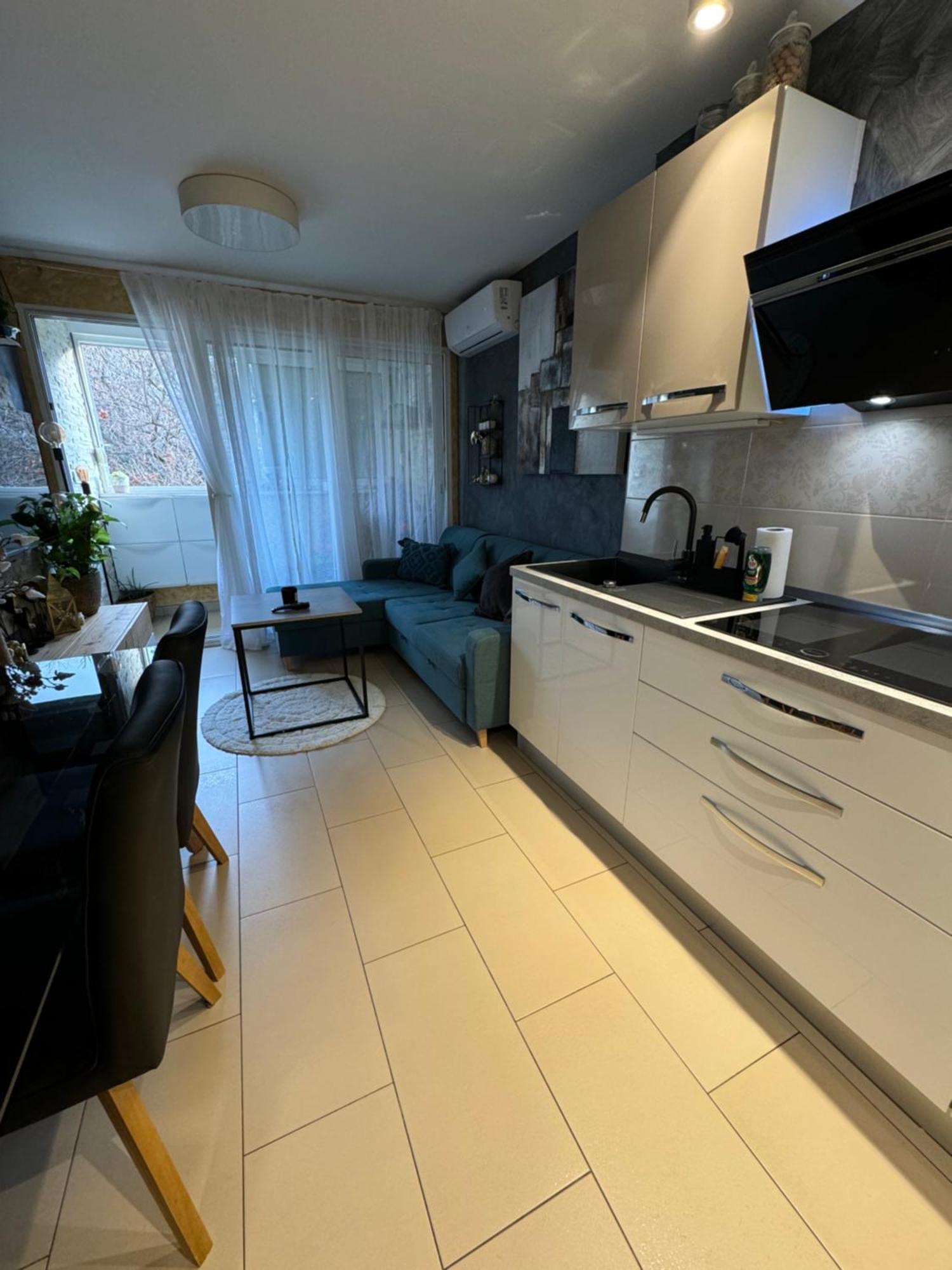 Apartment Astra With Private Parking Split Exterior photo