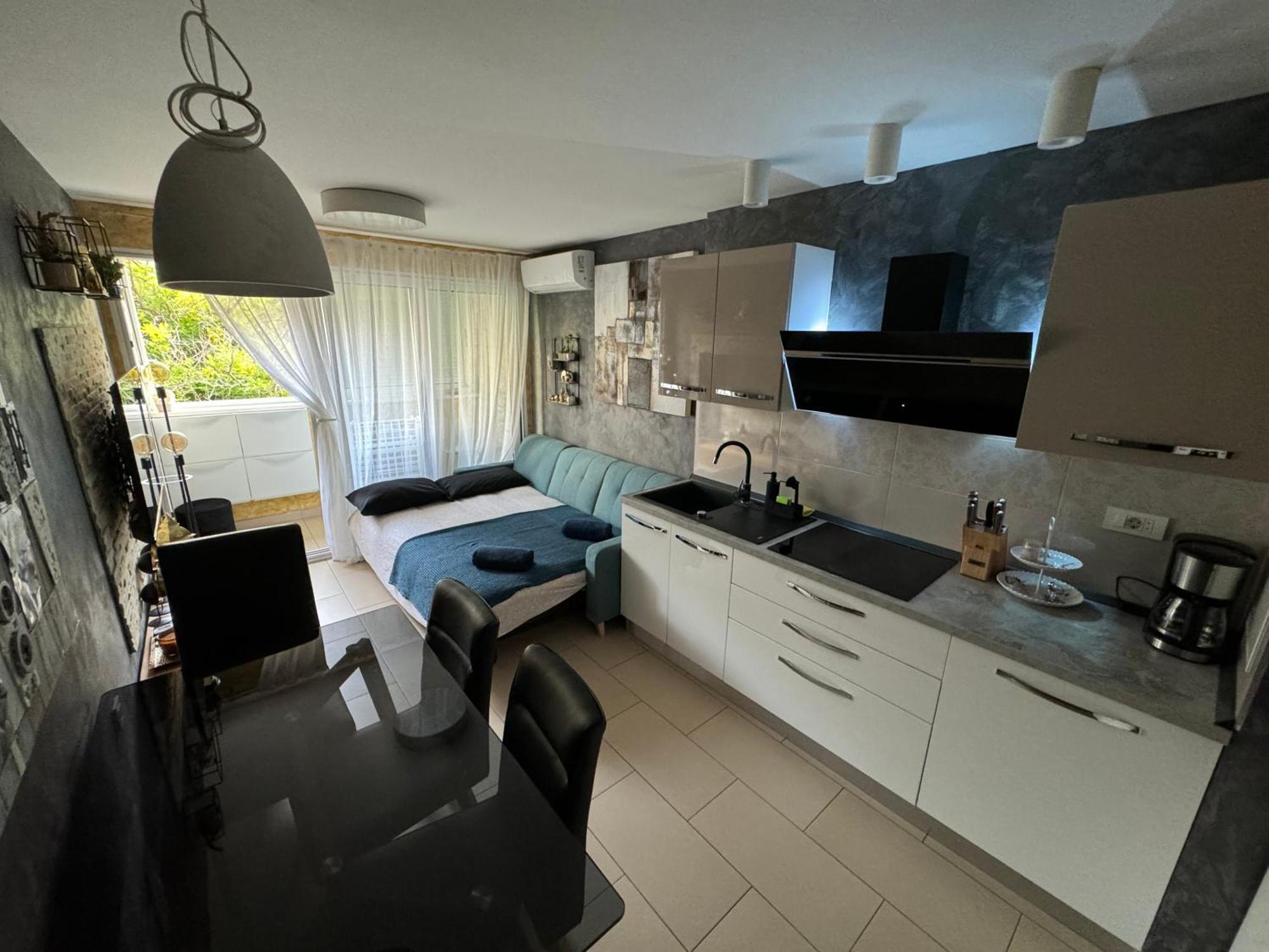 Apartment Astra With Private Parking Split Exterior photo